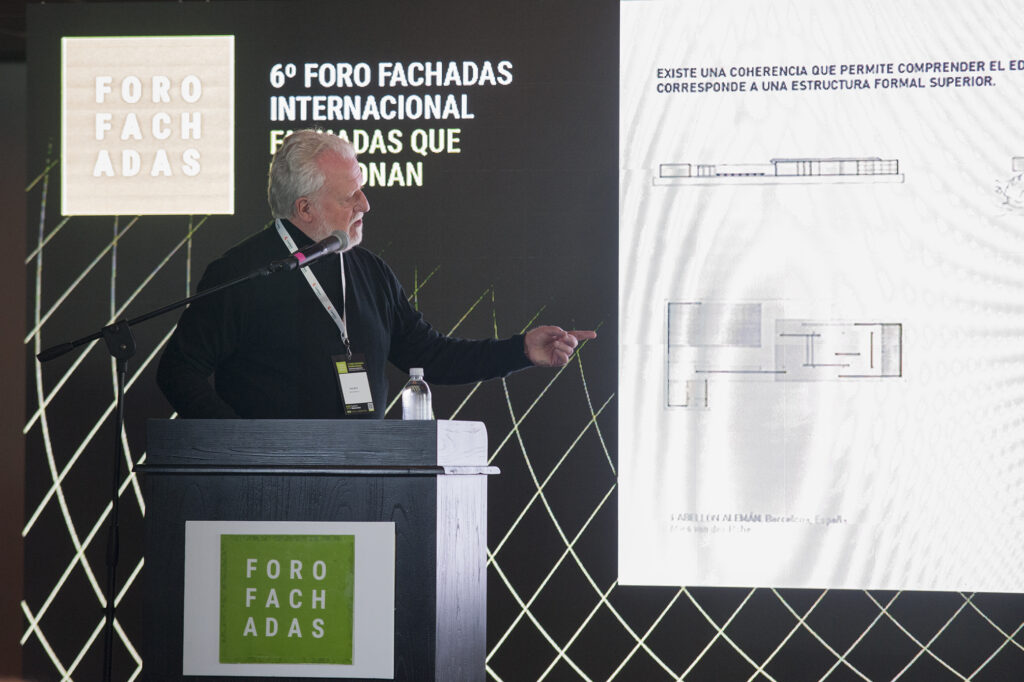 Foro de fachadas 01092026 conferencias 24