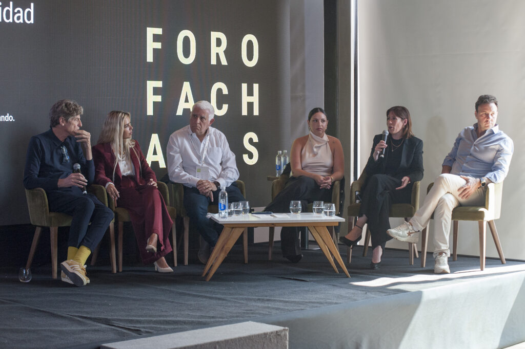 Foro de fachadas 01092026 conferencias 74